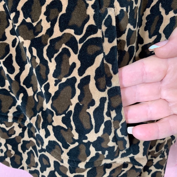 Velour Leopard JoggerJacket - Picture 6 of 8